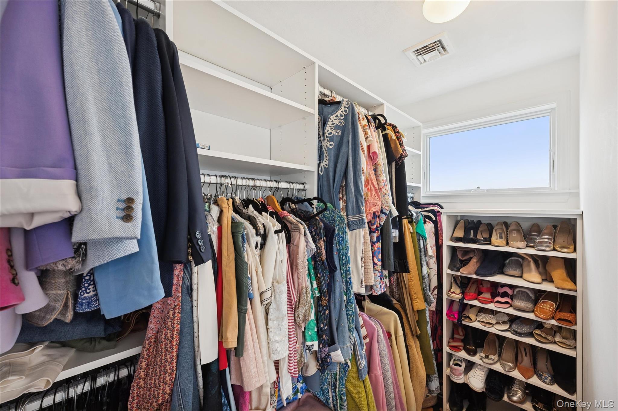 112 Pine Avenue, Flanders, NY 11901