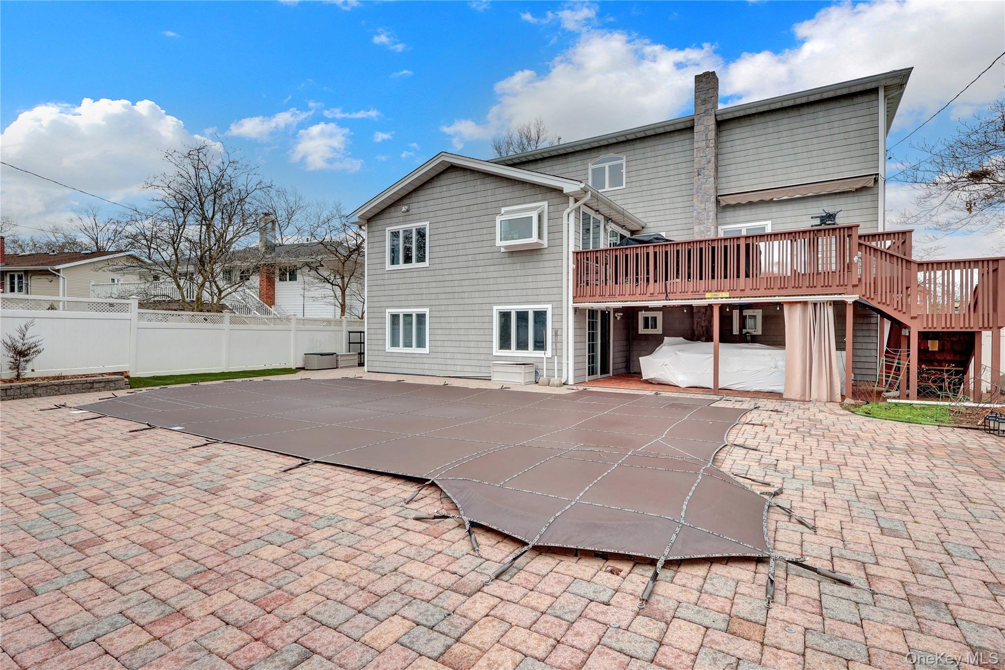 11 Fishermans Drive, Port Washington, NY 11050