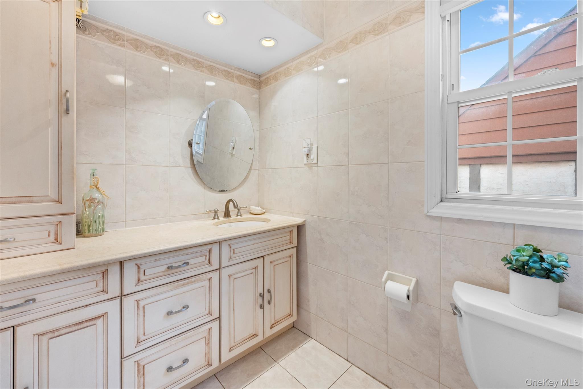 47-52 245th Street, Douglaston, NY 11362