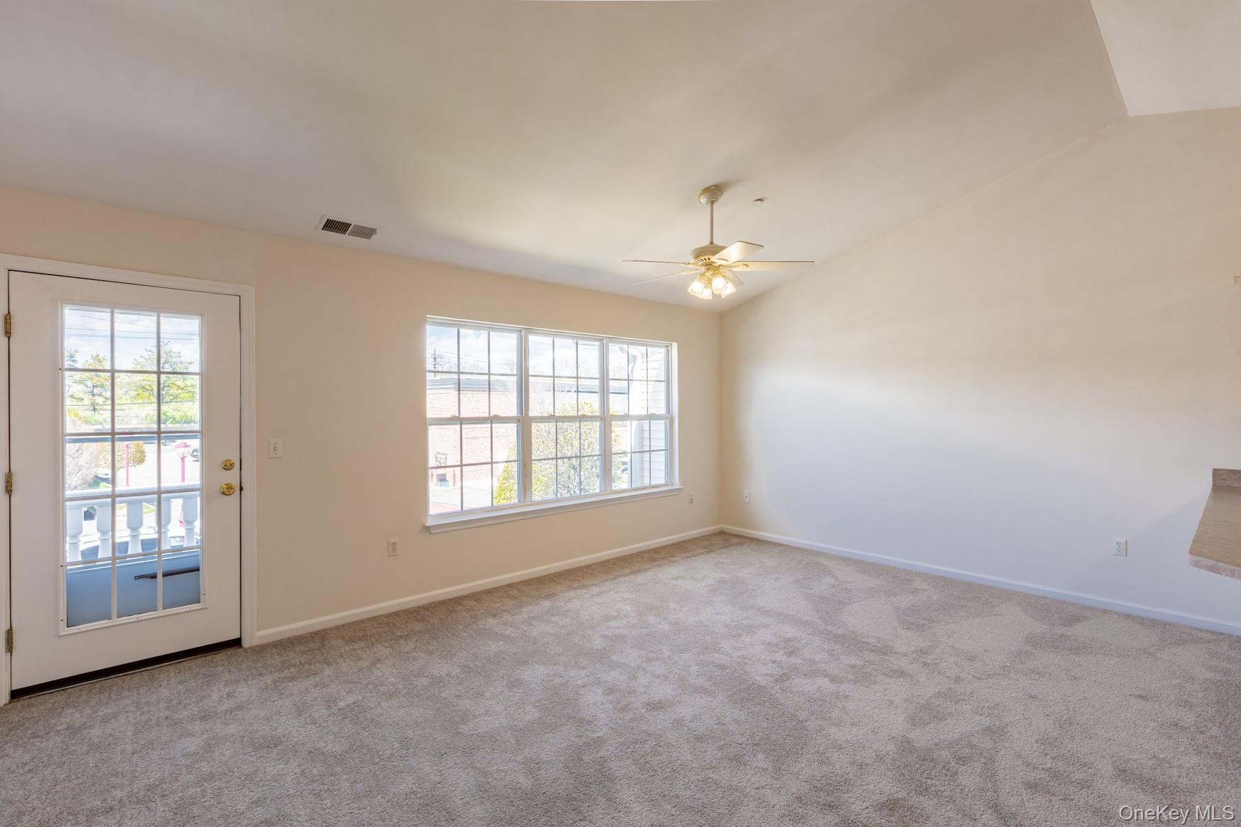 316 Flurry Lane # 316, West Babylon, NY 11704