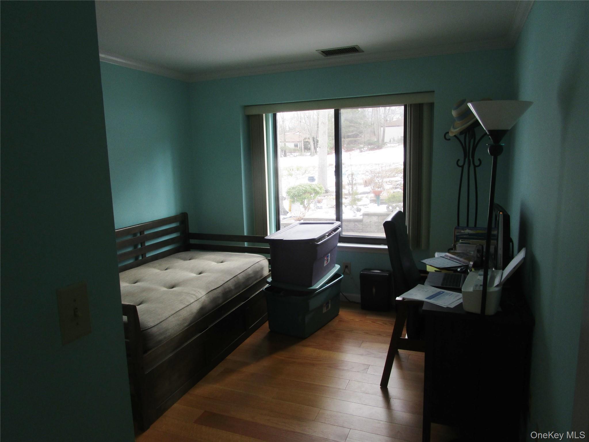 342 Clubhouse Court, Coram, NY 11727