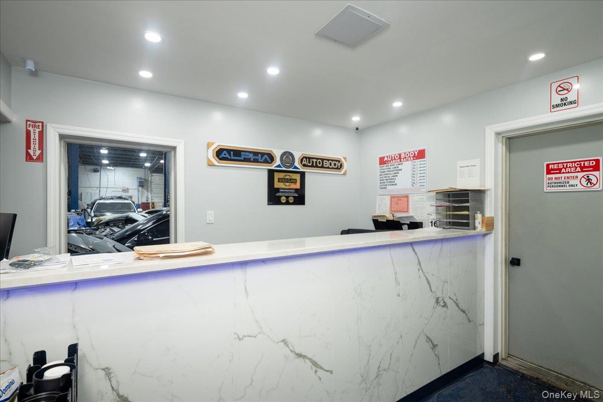 459 Babylon Turnpike, Freeport, NY 11520