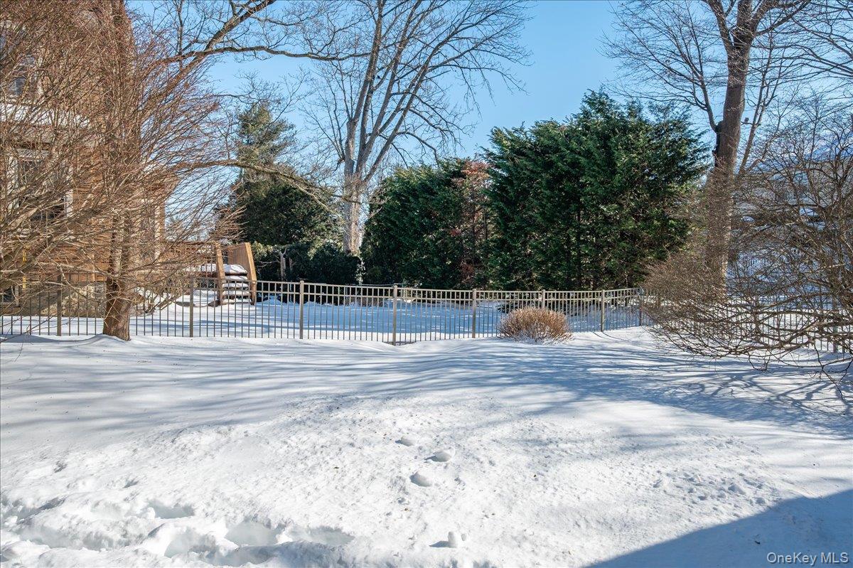 125 Travers Avenue, Mamaroneck, NY 10543