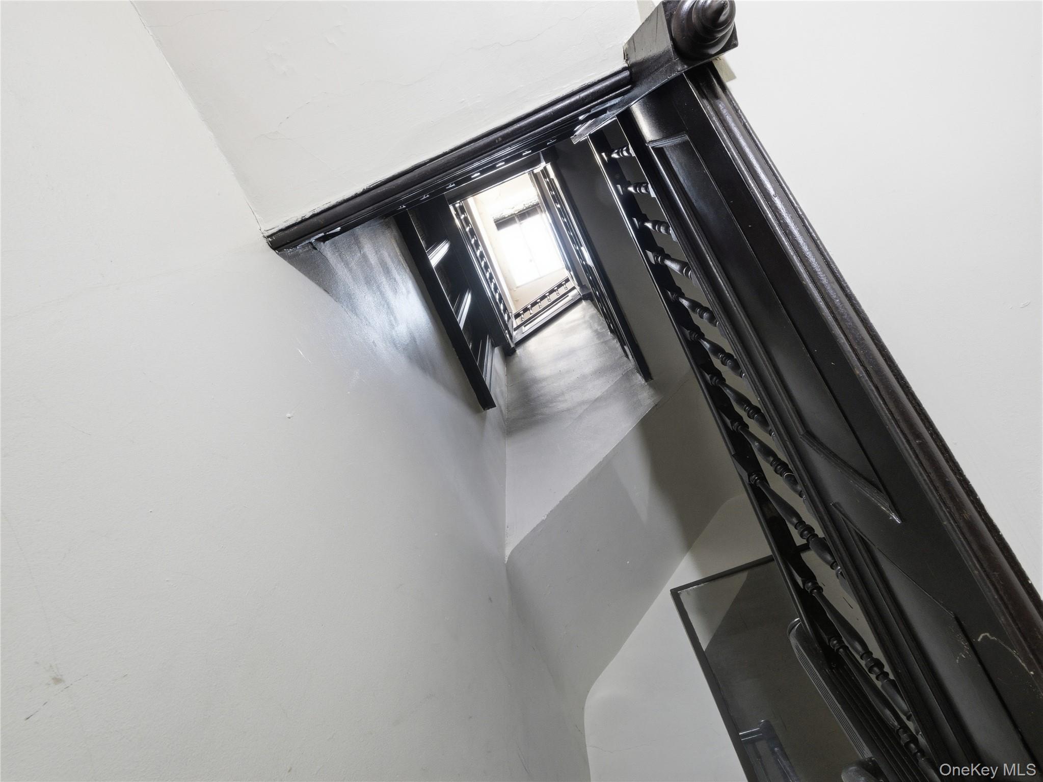 372 Parkside Avenue, Brooklyn, NY 11226