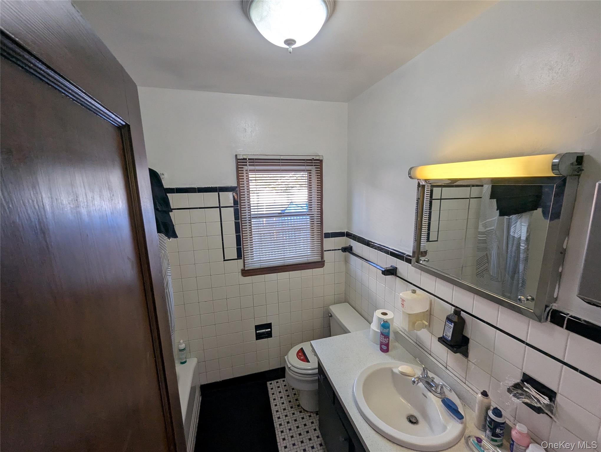 153 W Main Street, Kings Park, NY 11754