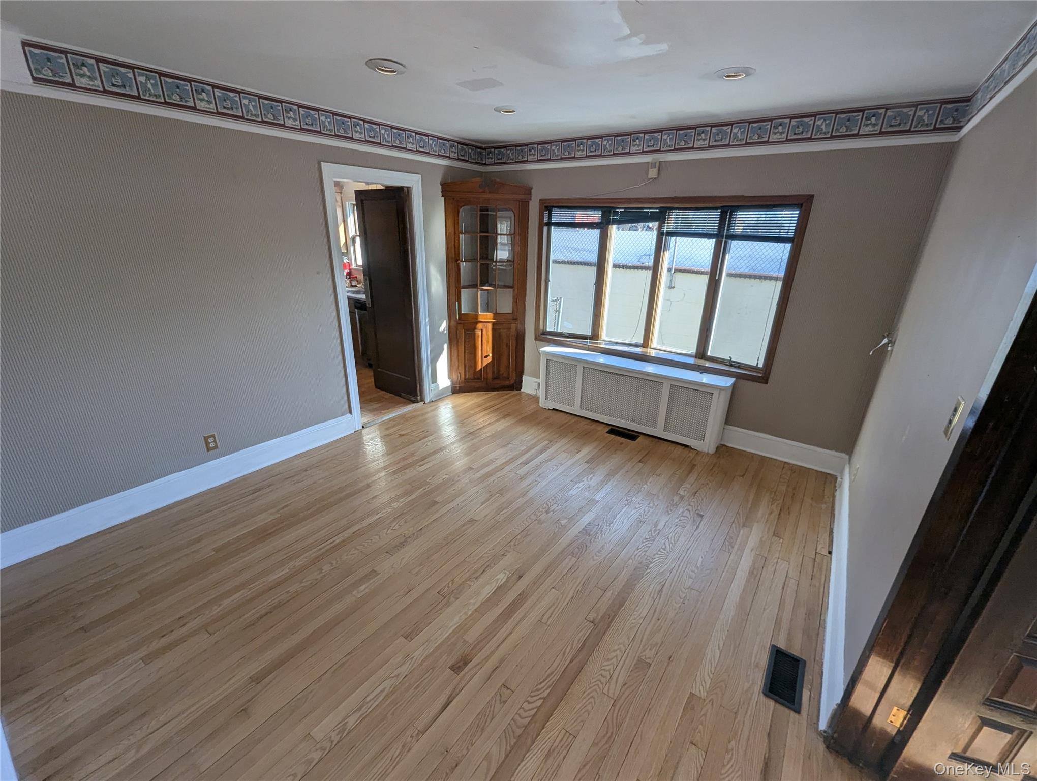 153 W Main Street, Kings Park, NY 11754