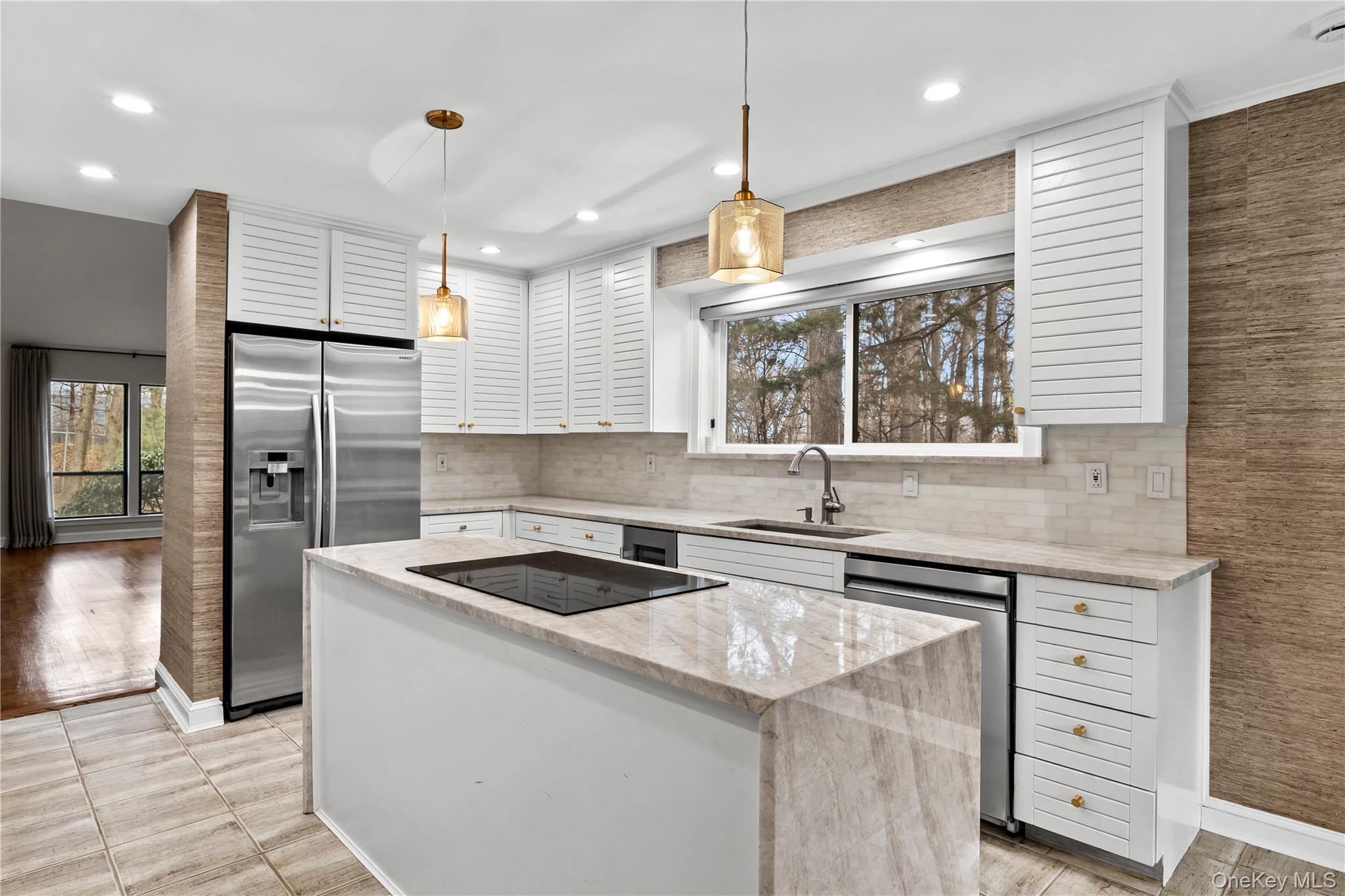 1 Yale Drive, Manhasset, NY 11030