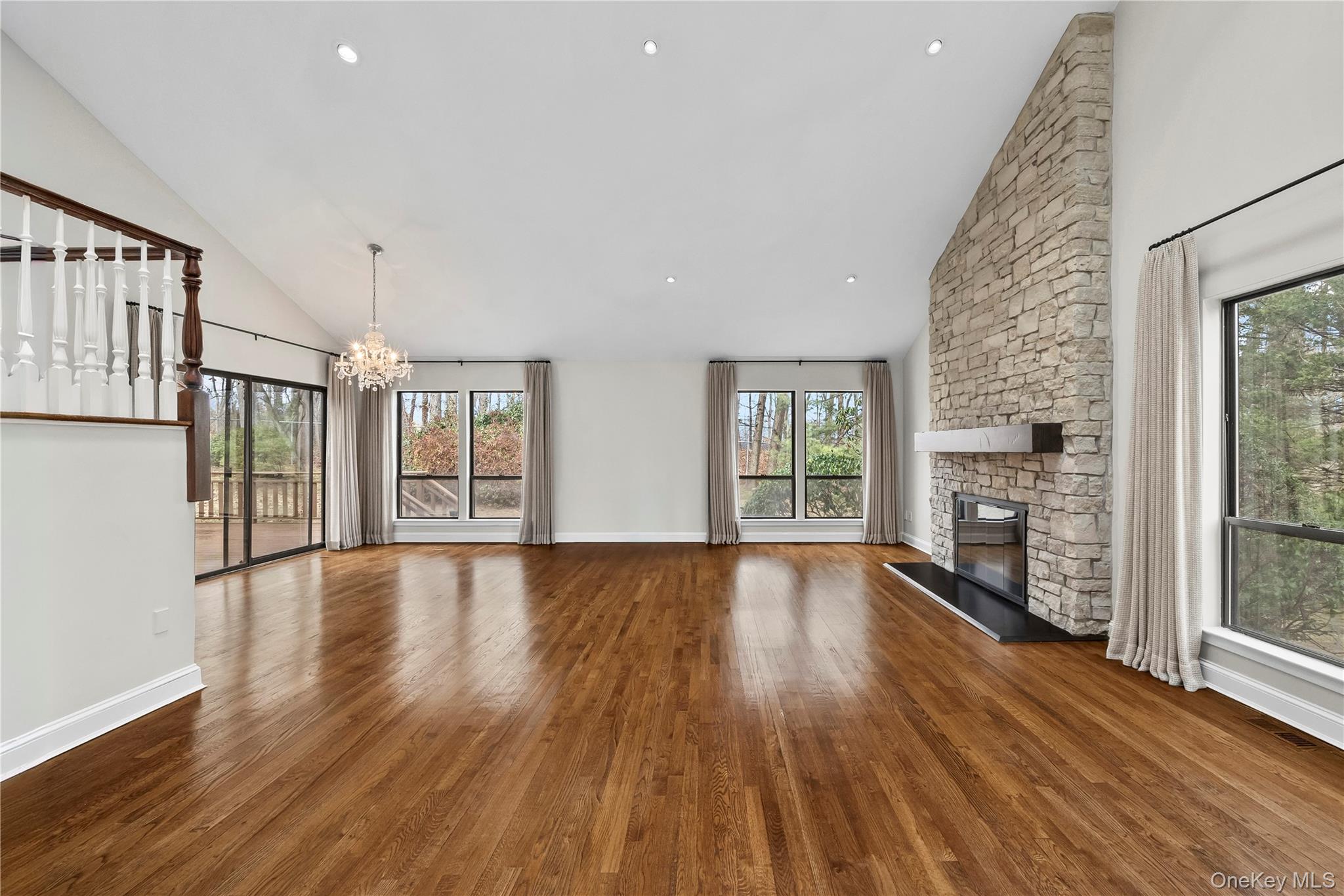 1 Yale Drive, Manhasset, NY 11030