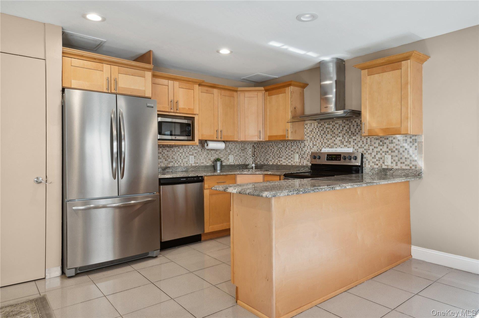 425 Shore Rd # 2B, Long Beach, NY 11561