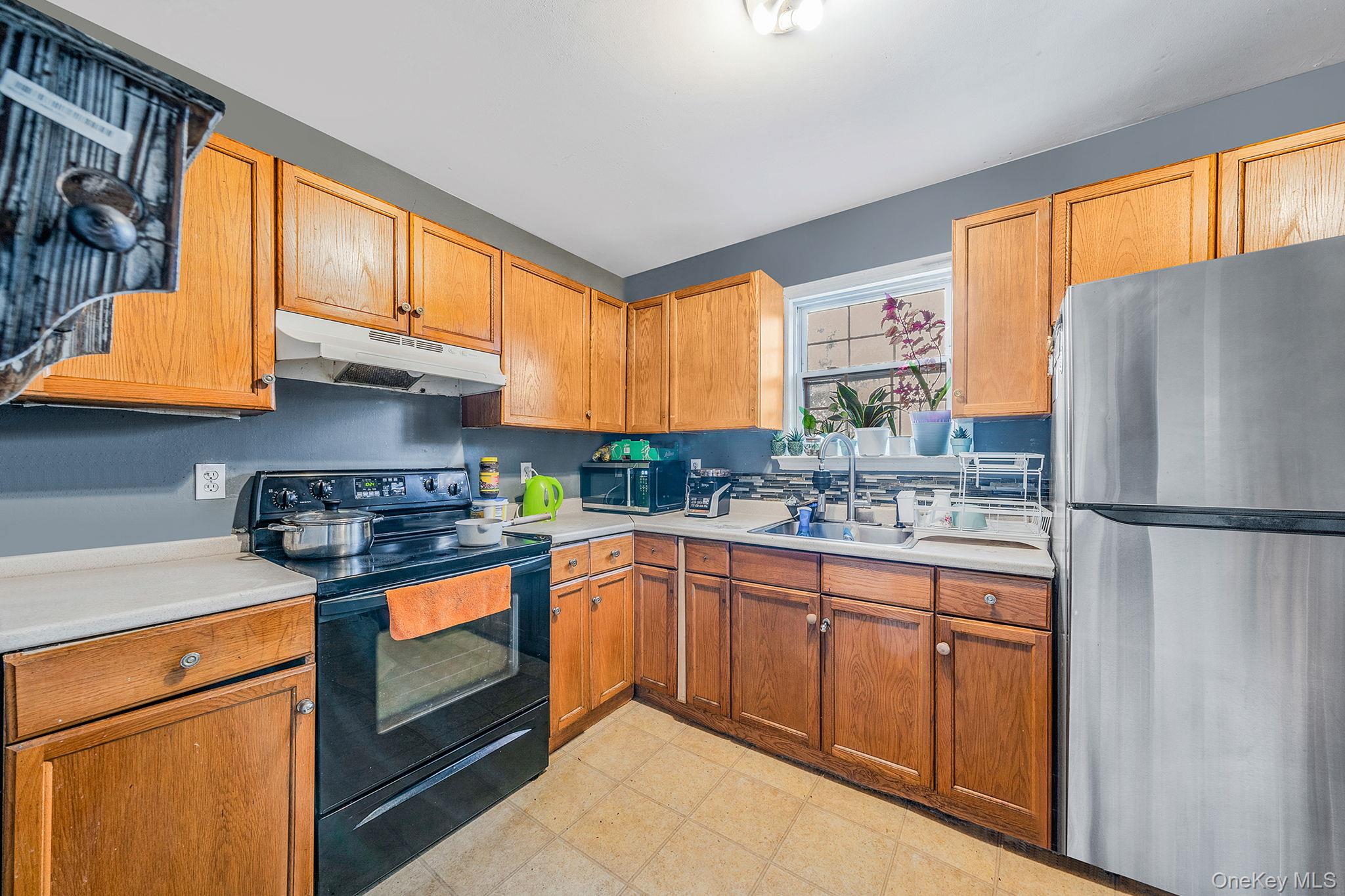 78 Eleanor Avenue, Mastic, NY 11950