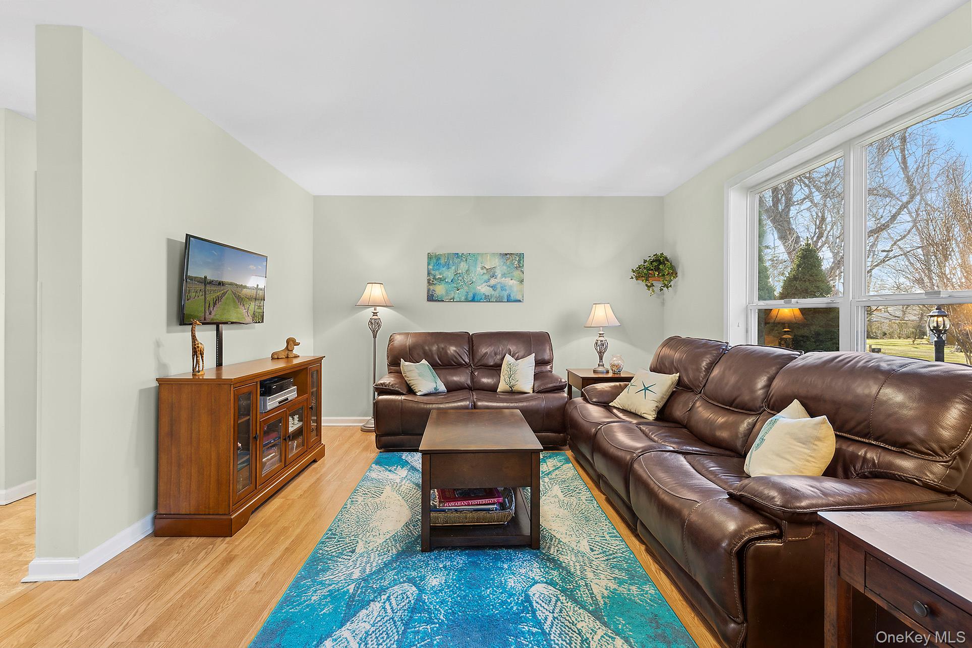 17 Cove View Road, Sag Harbor, NY 11963