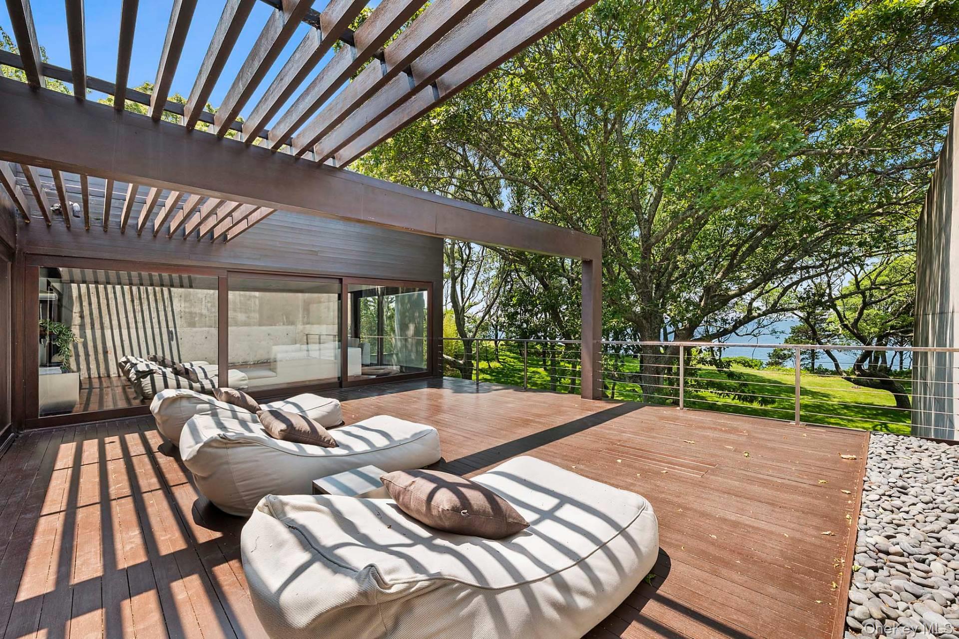 24 On The Bluff, Sag Harbor, NY 11963