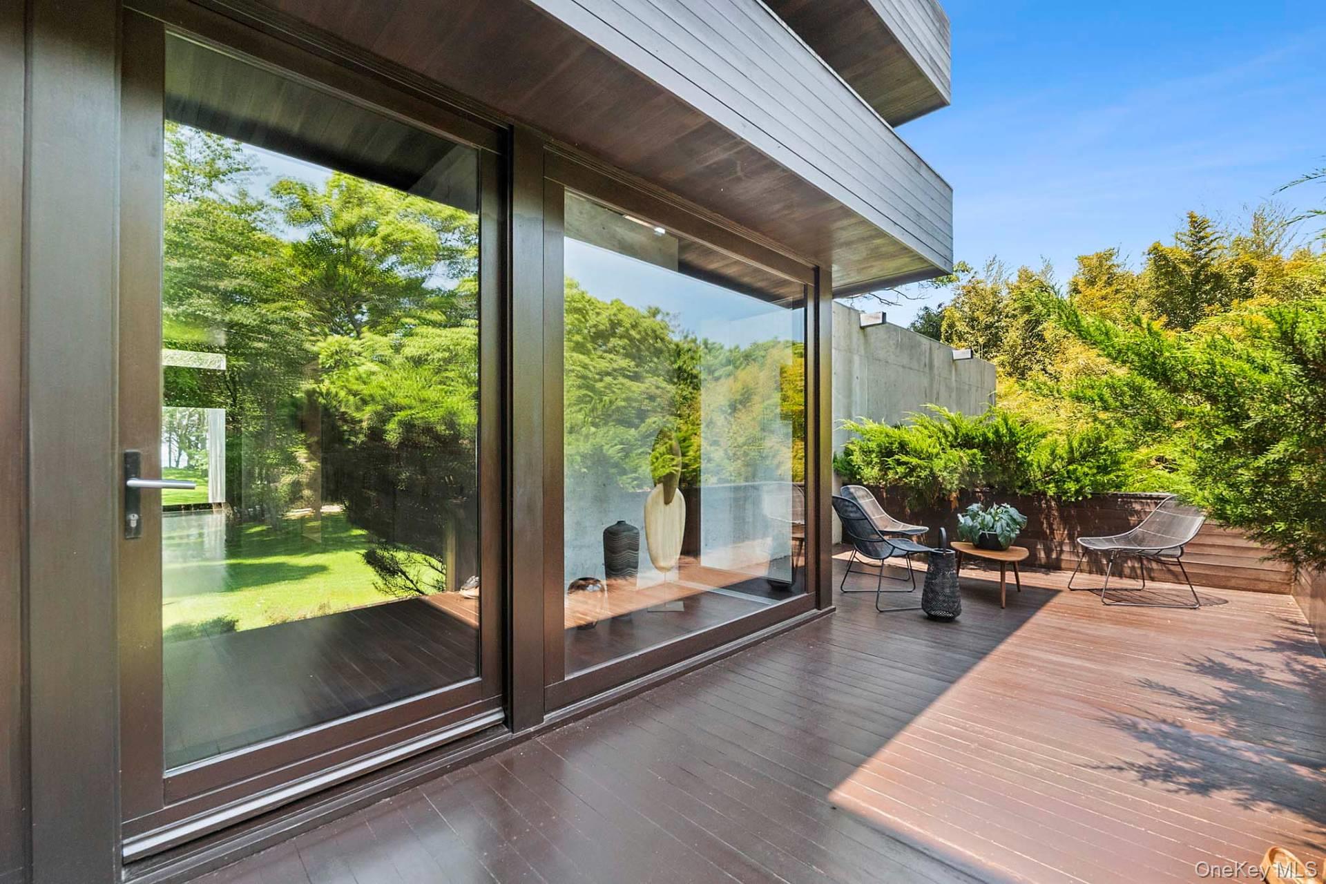 24 On The Bluff, Sag Harbor, NY 11963