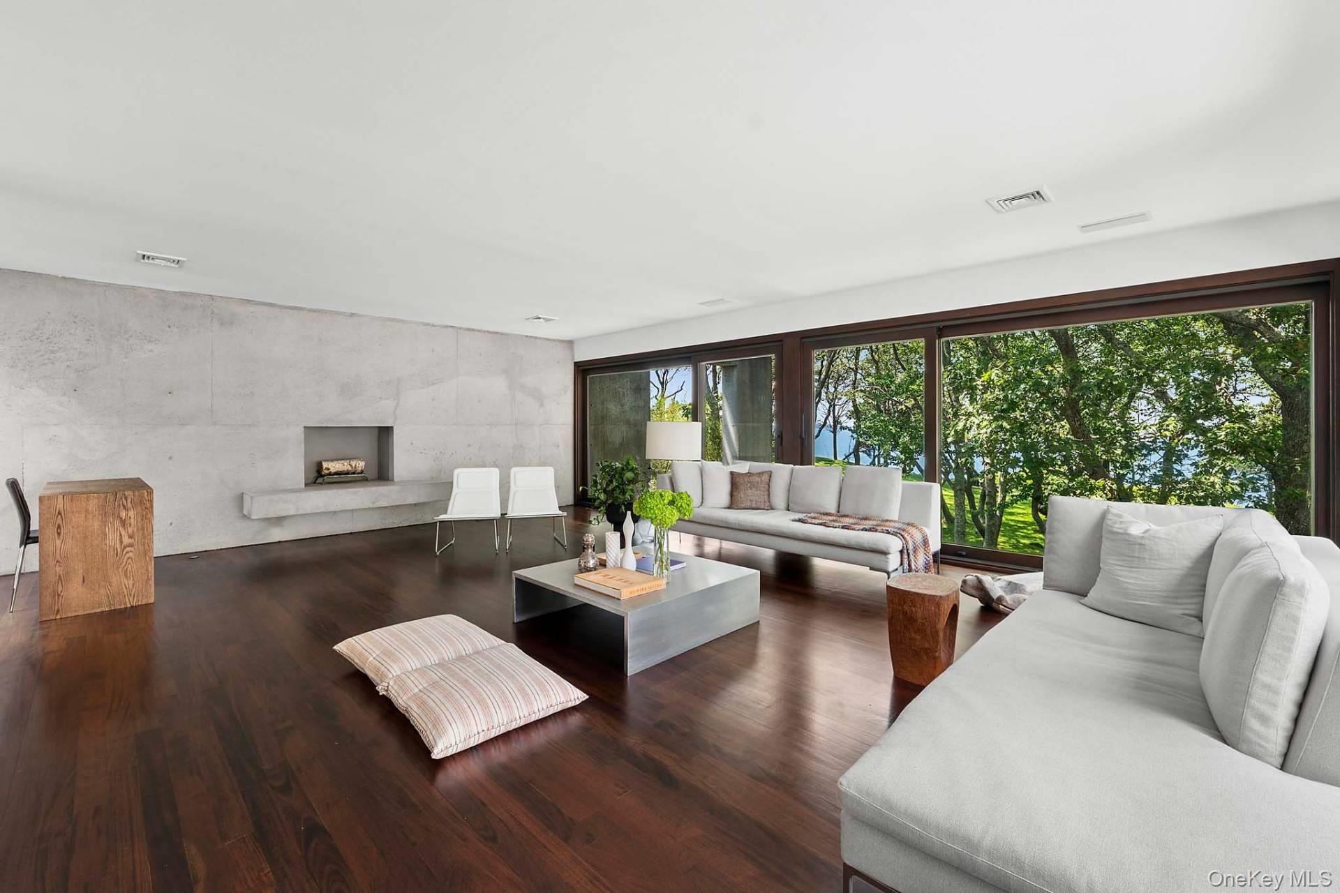 24 On The Bluff, Sag Harbor, NY 11963