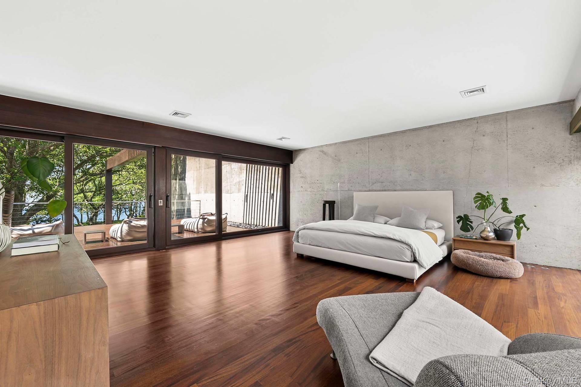 24 On The Bluff, Sag Harbor, NY 11963