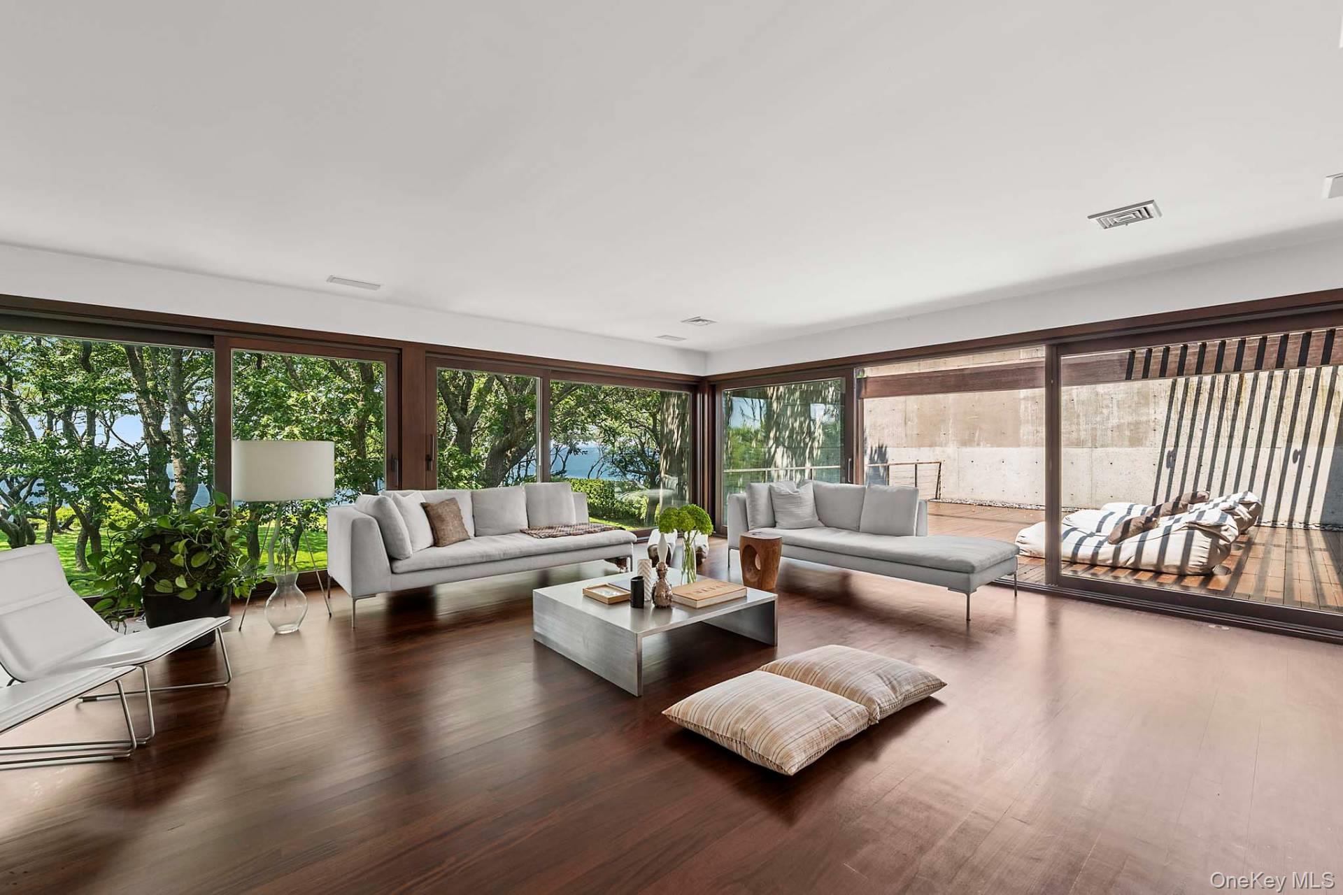 24 On The Bluff, Sag Harbor, NY 11963