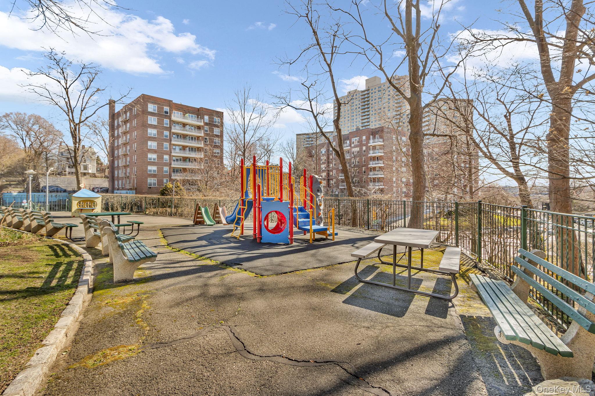 60 Knolls Crescent # 7L, Bronx, NY 10463