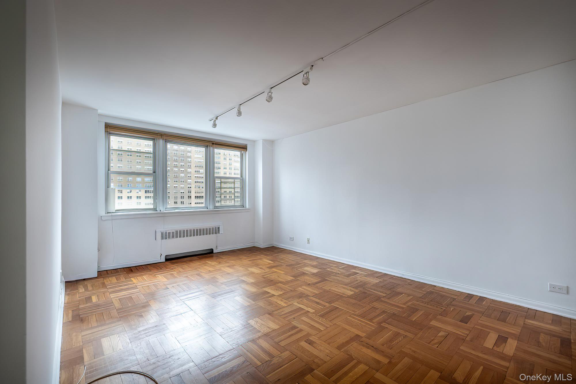 60 Knolls Crescent # 7L, Bronx, NY 10463