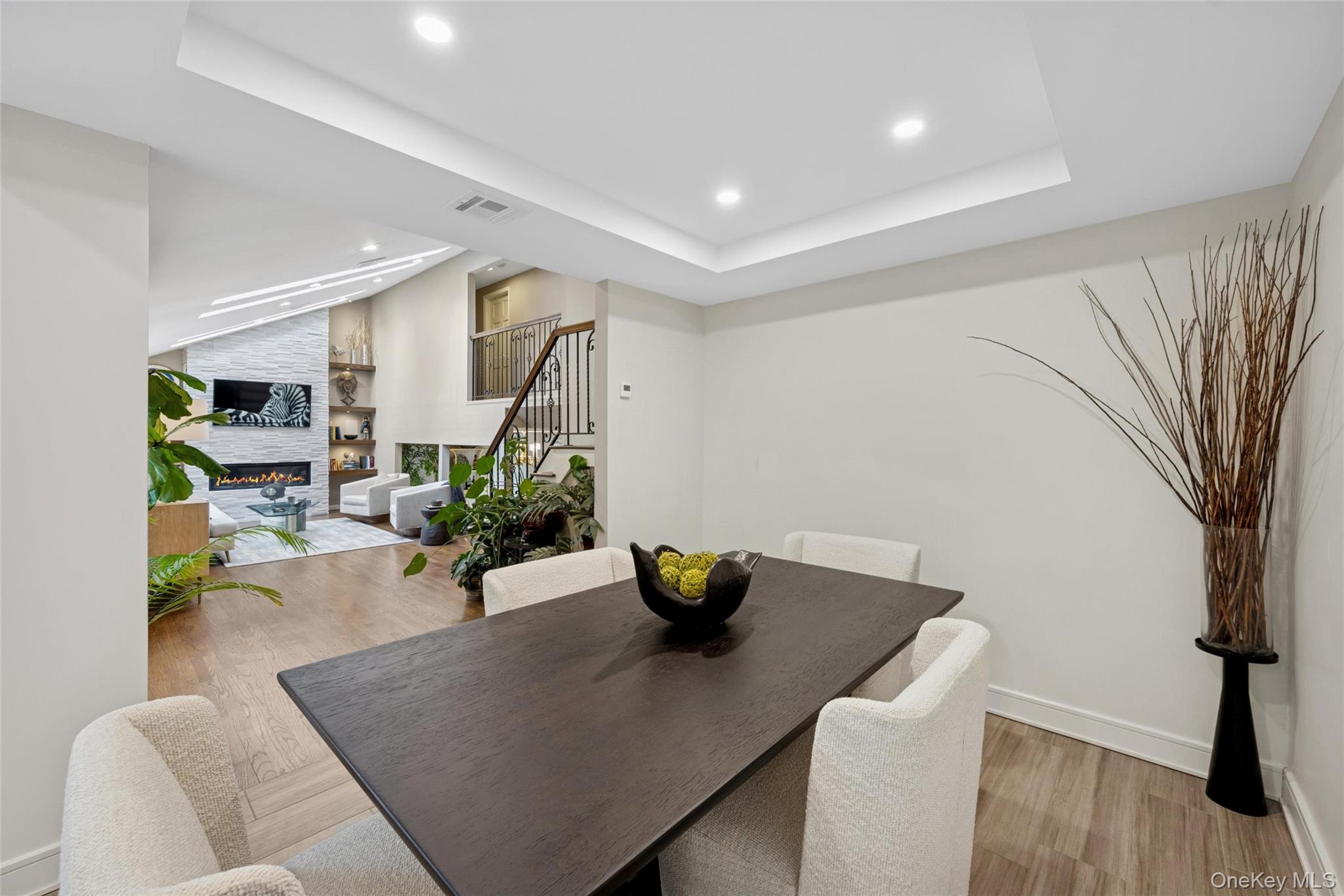 17 Dover Lane, Old Bethpage, NY 11804