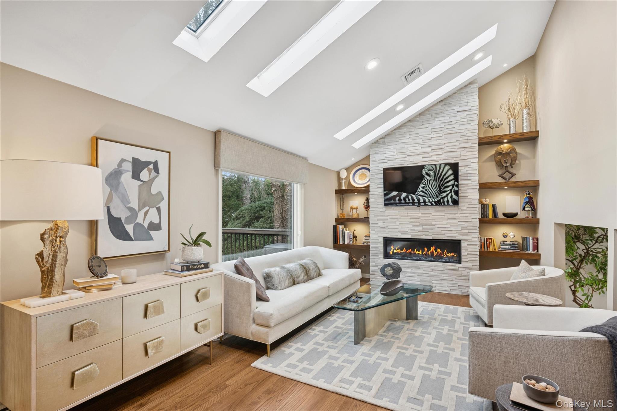 17 Dover Lane, Old Bethpage, NY 11804