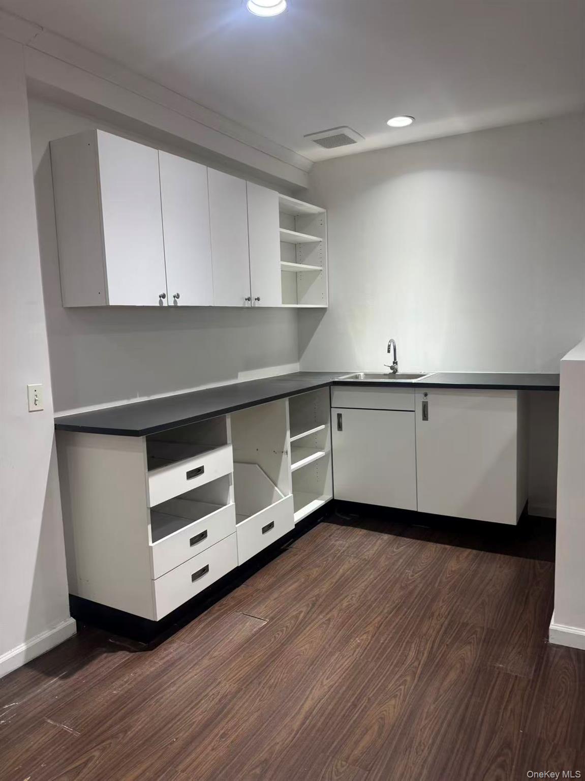 43-53 162 Street # 1FL, Flushing, NY 11358