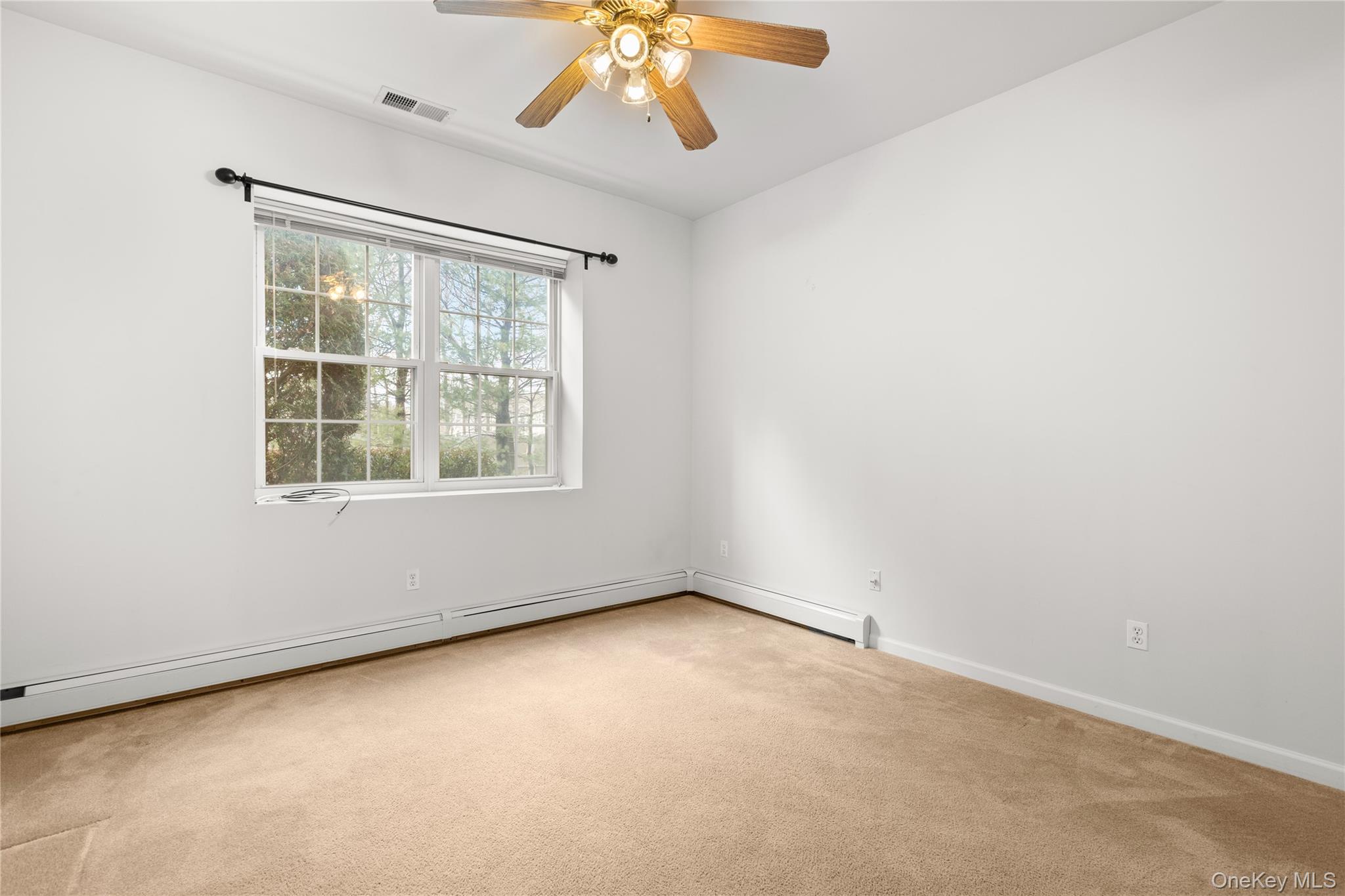 119 Francesca Way # 119, Amityville, NY 11701