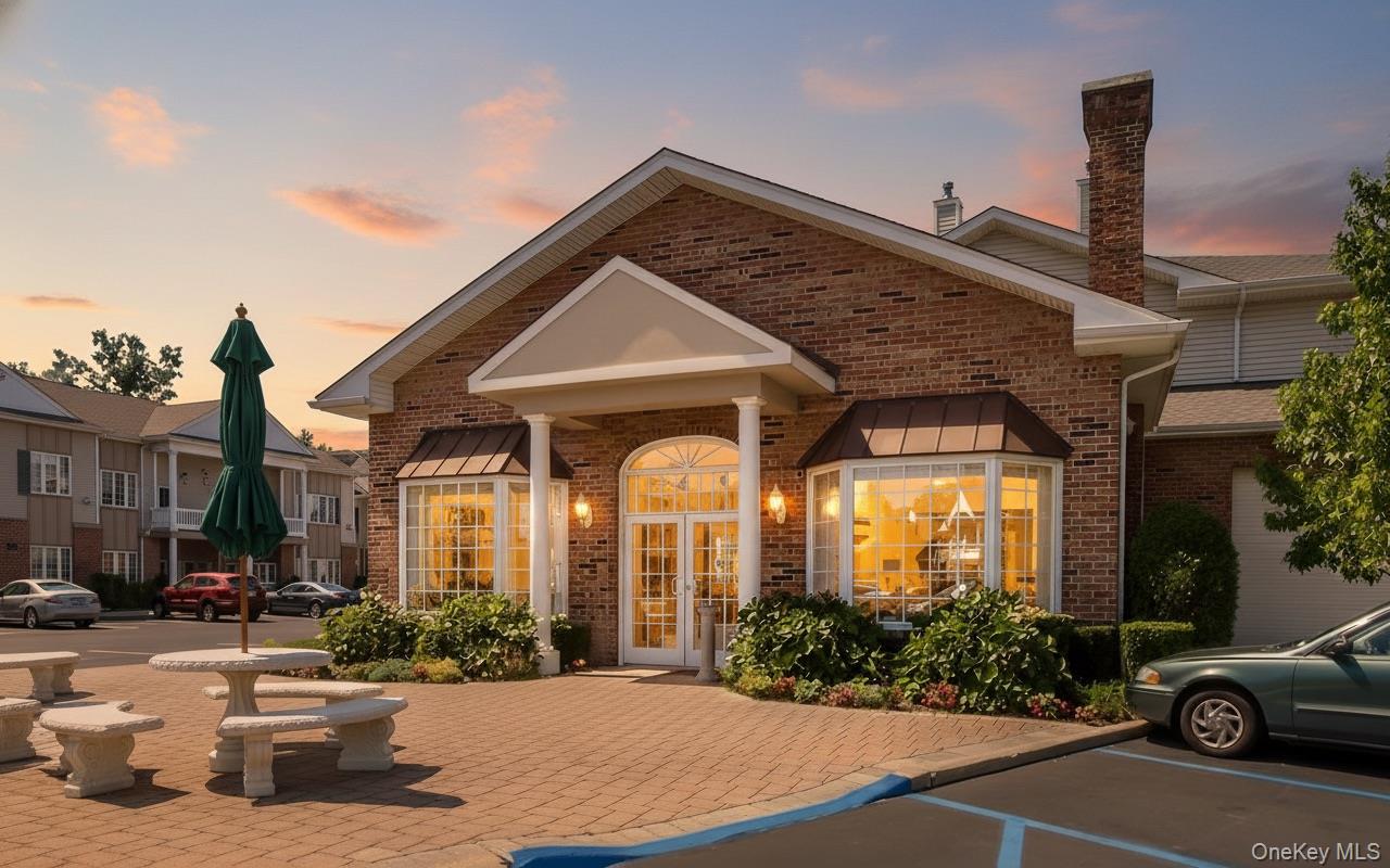 119 Francesca Way # 119, Amityville, NY 11701