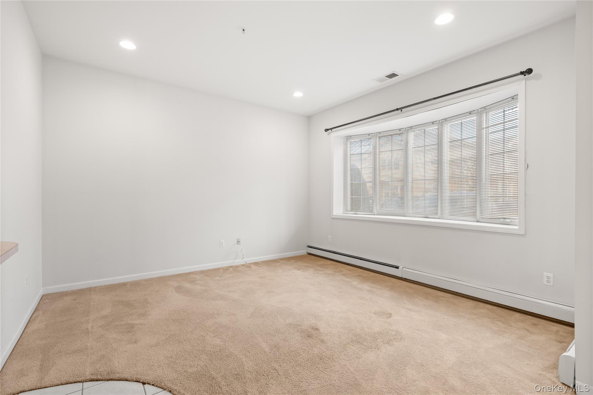 119 Francesca Way # 119, Amityville, NY 11701