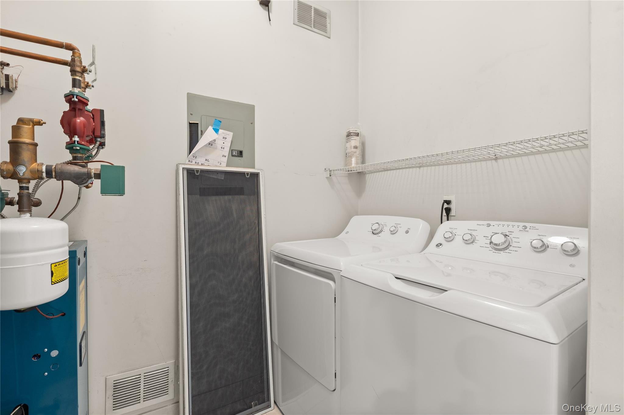 119 Francesca Way # 119, Amityville, NY 11701