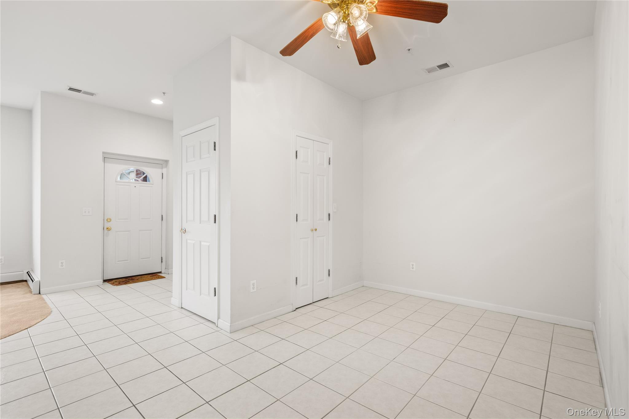 119 Francesca Way # 119, Amityville, NY 11701