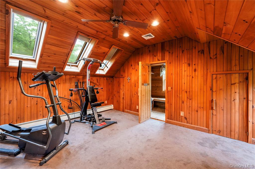 17 Stonegate Drive, Hyde Park, NY 12538