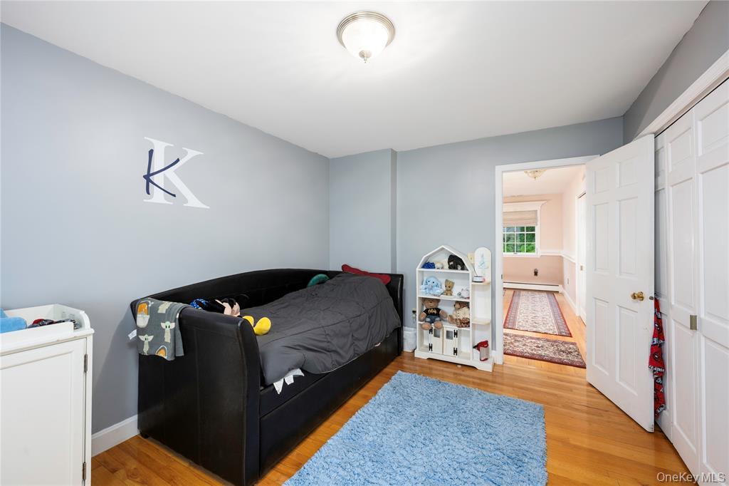 17 Stonegate Drive, Hyde Park, NY 12538