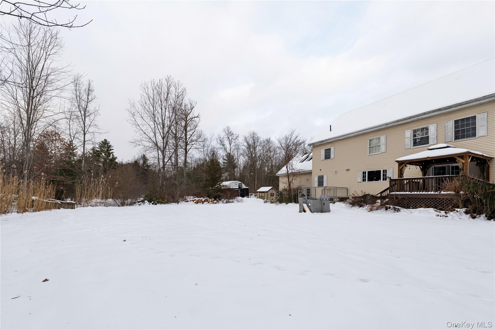 17 Stonegate Drive, Hyde Park, NY 12538