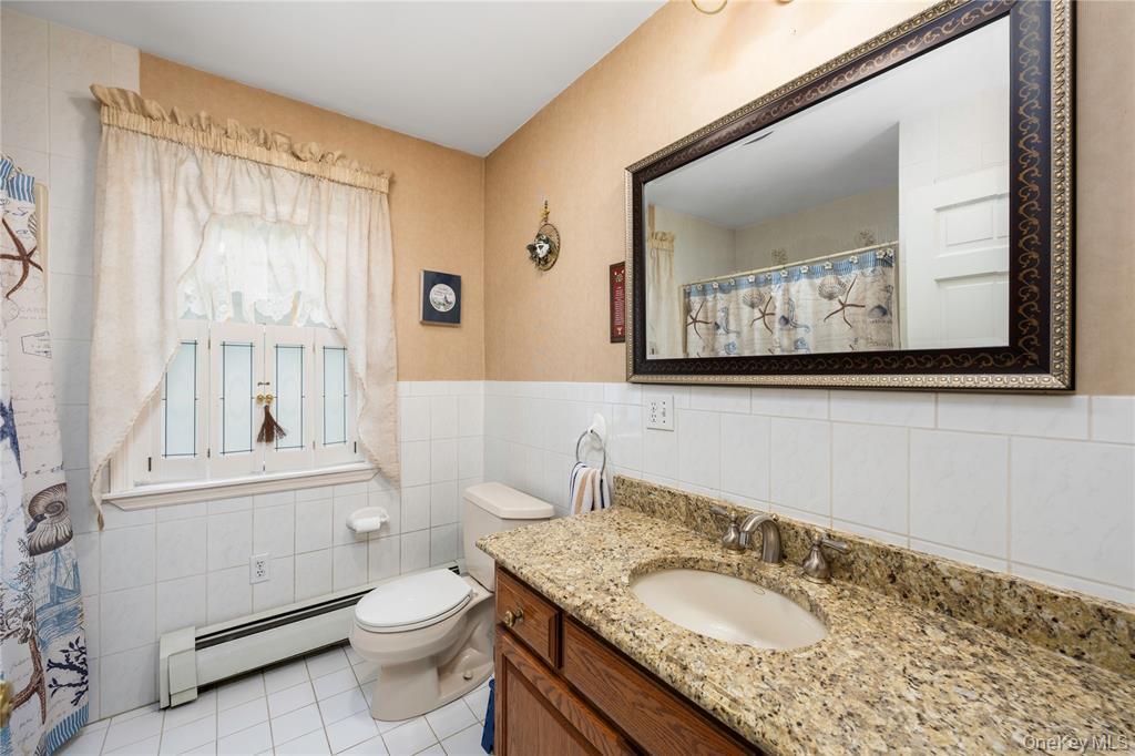 17 Stonegate Drive, Hyde Park, NY 12538