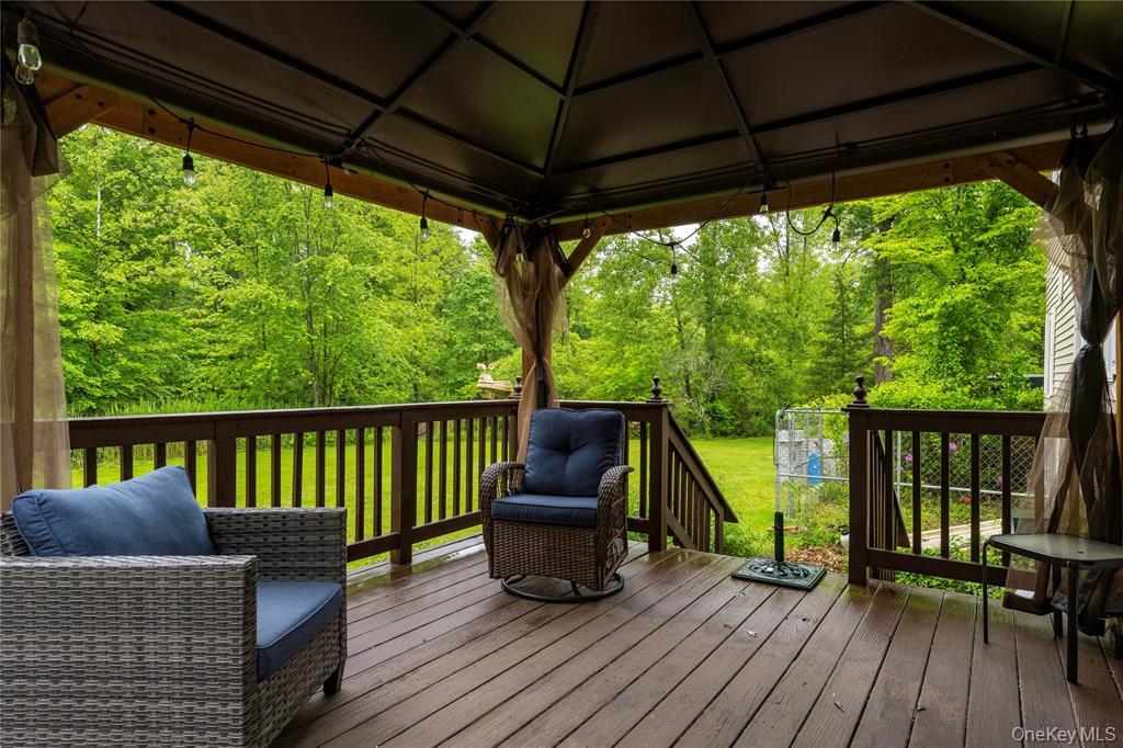 17 Stonegate Drive, Hyde Park, NY 12538