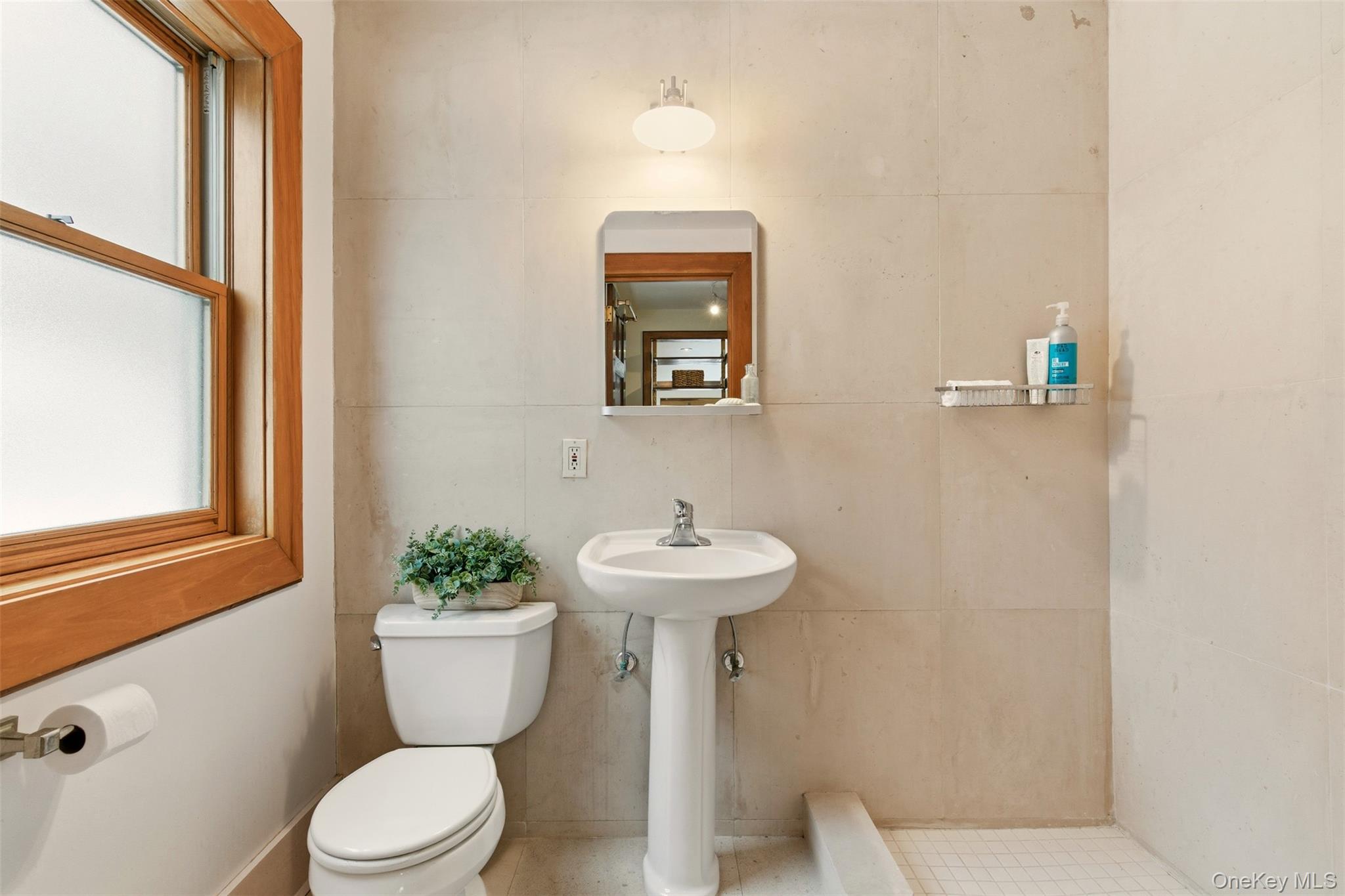 7 Landing Road, Huntington, NY 11743