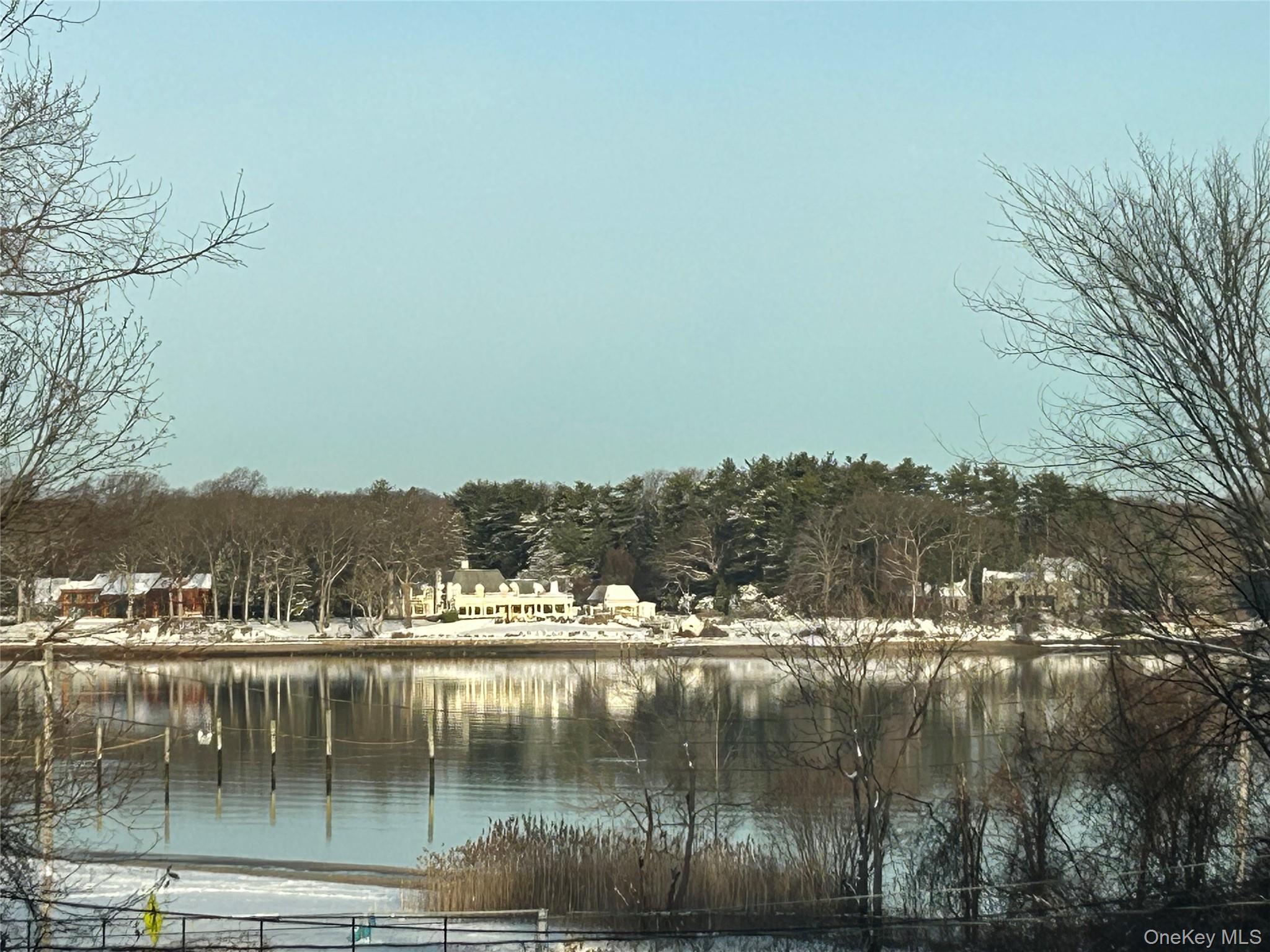 7 Landing Road, Huntington, NY 11743