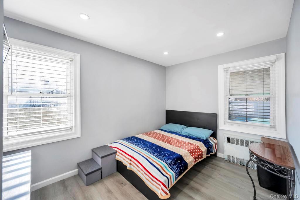 455 N Hamilton Avenue, Lindenhurst, NY 11757