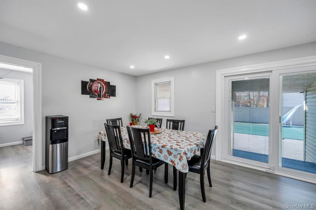 455 N Hamilton Avenue, Lindenhurst, NY 11757