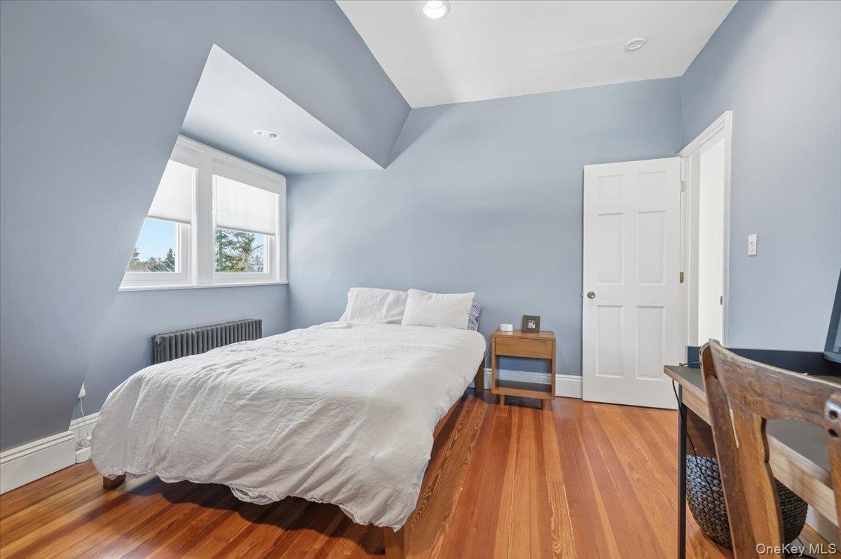 102 Sea Cliff Avenue, Sea Cliff, NY 11579