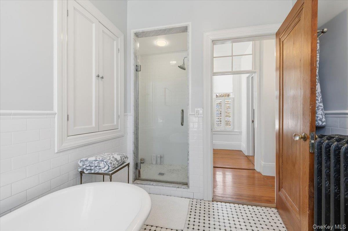 102 Sea Cliff Avenue, Sea Cliff, NY 11579