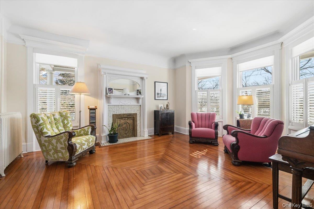 102 Sea Cliff Avenue, Sea Cliff, NY 11579