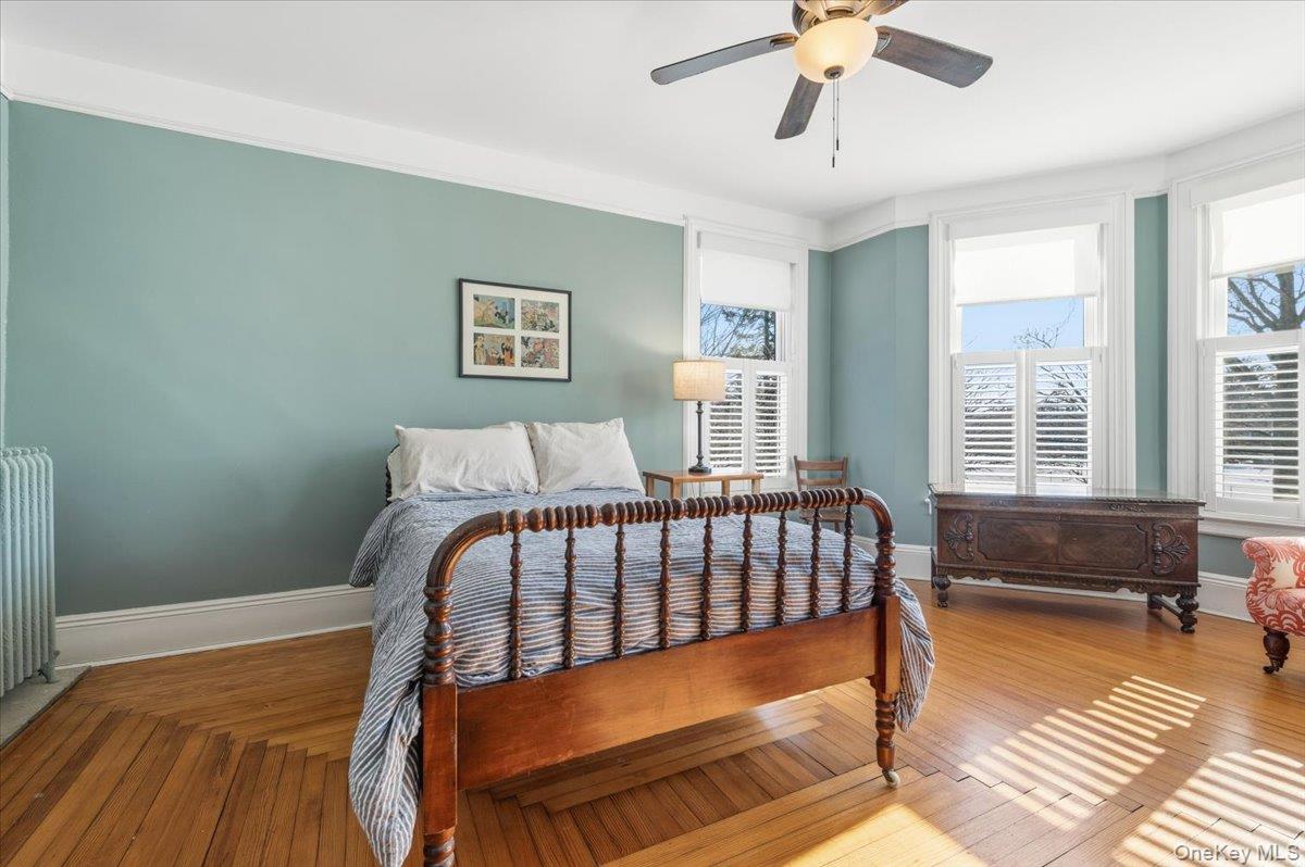 102 Sea Cliff Avenue, Sea Cliff, NY 11579