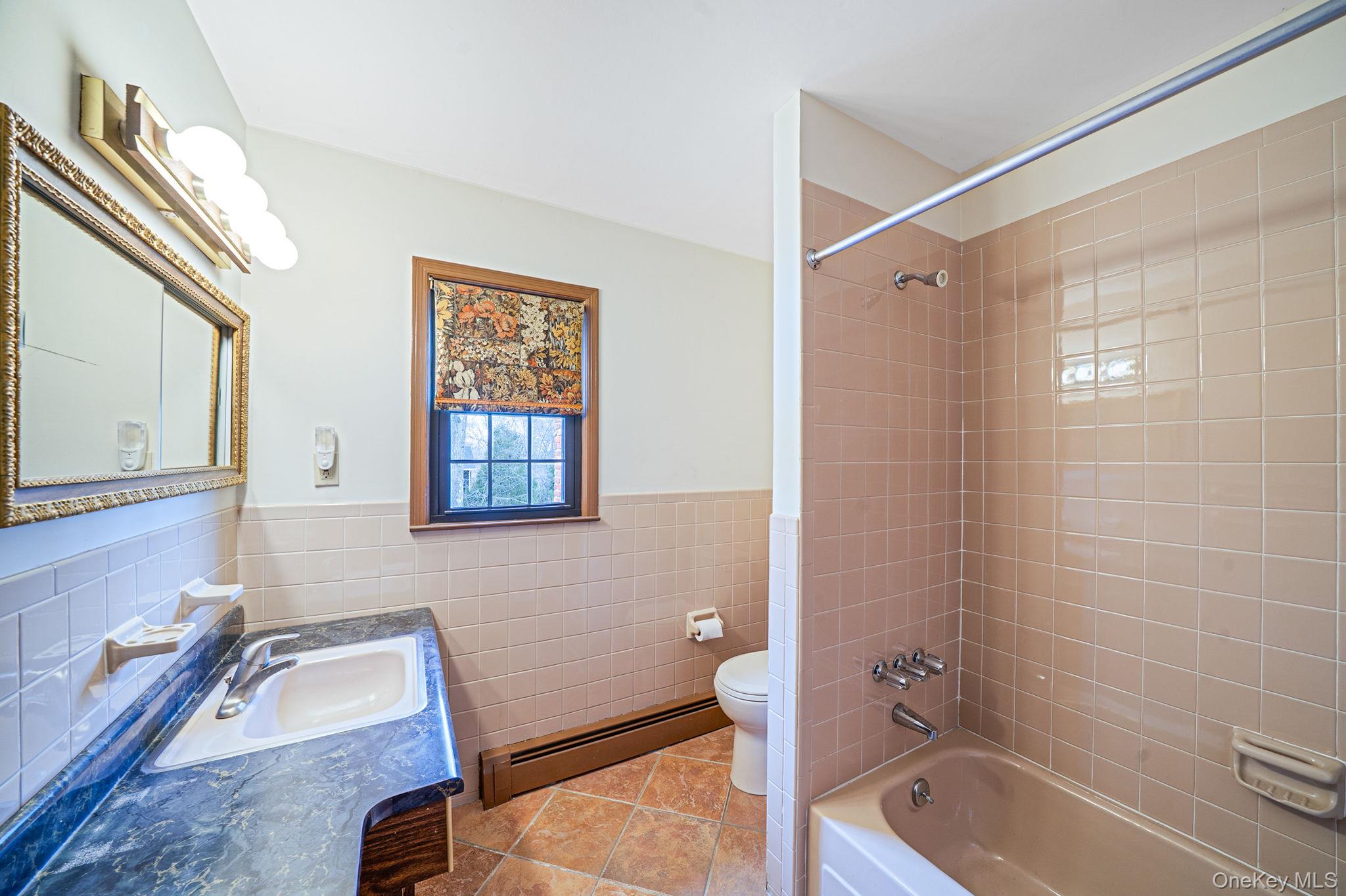 10 Penelope Drive, East Setauket, NY 11733