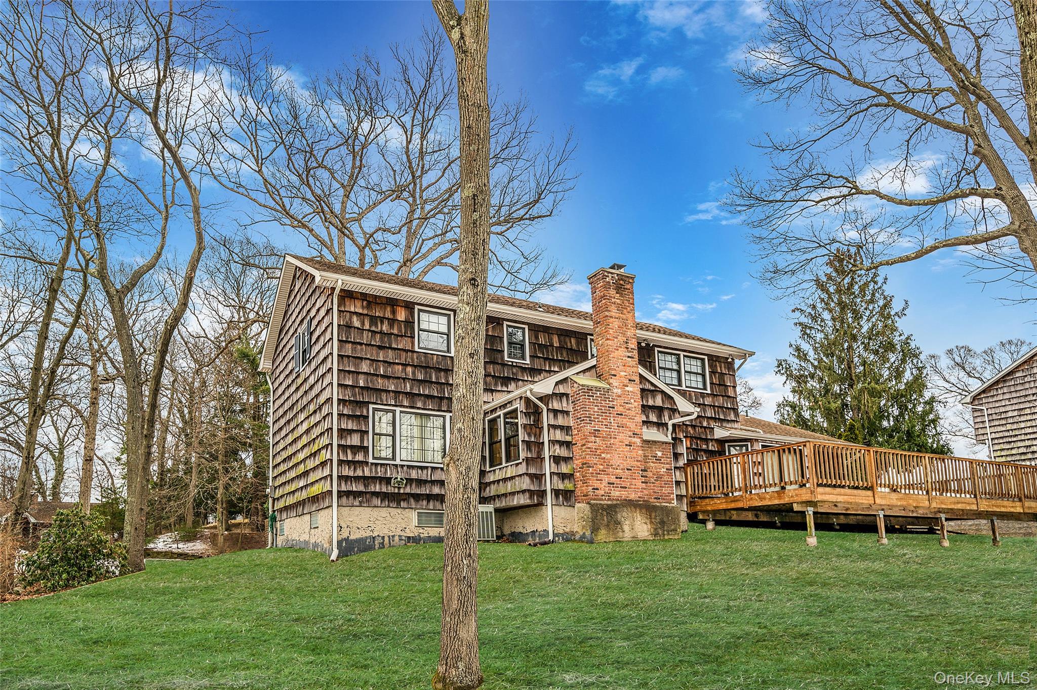 10 Penelope Drive, East Setauket, NY 11733