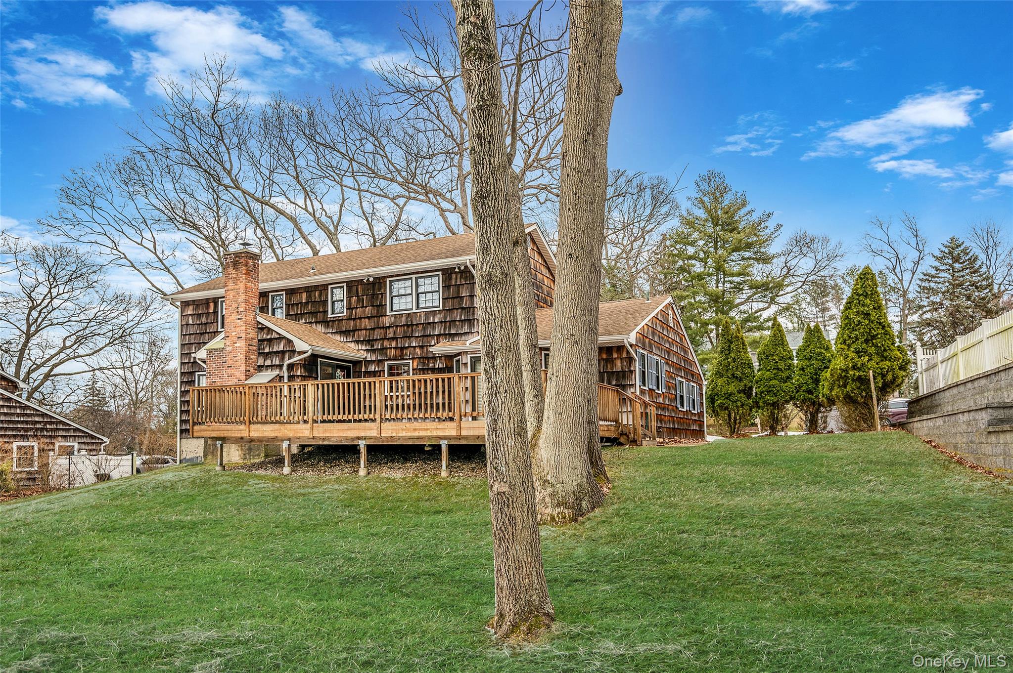 10 Penelope Drive, East Setauket, NY 11733