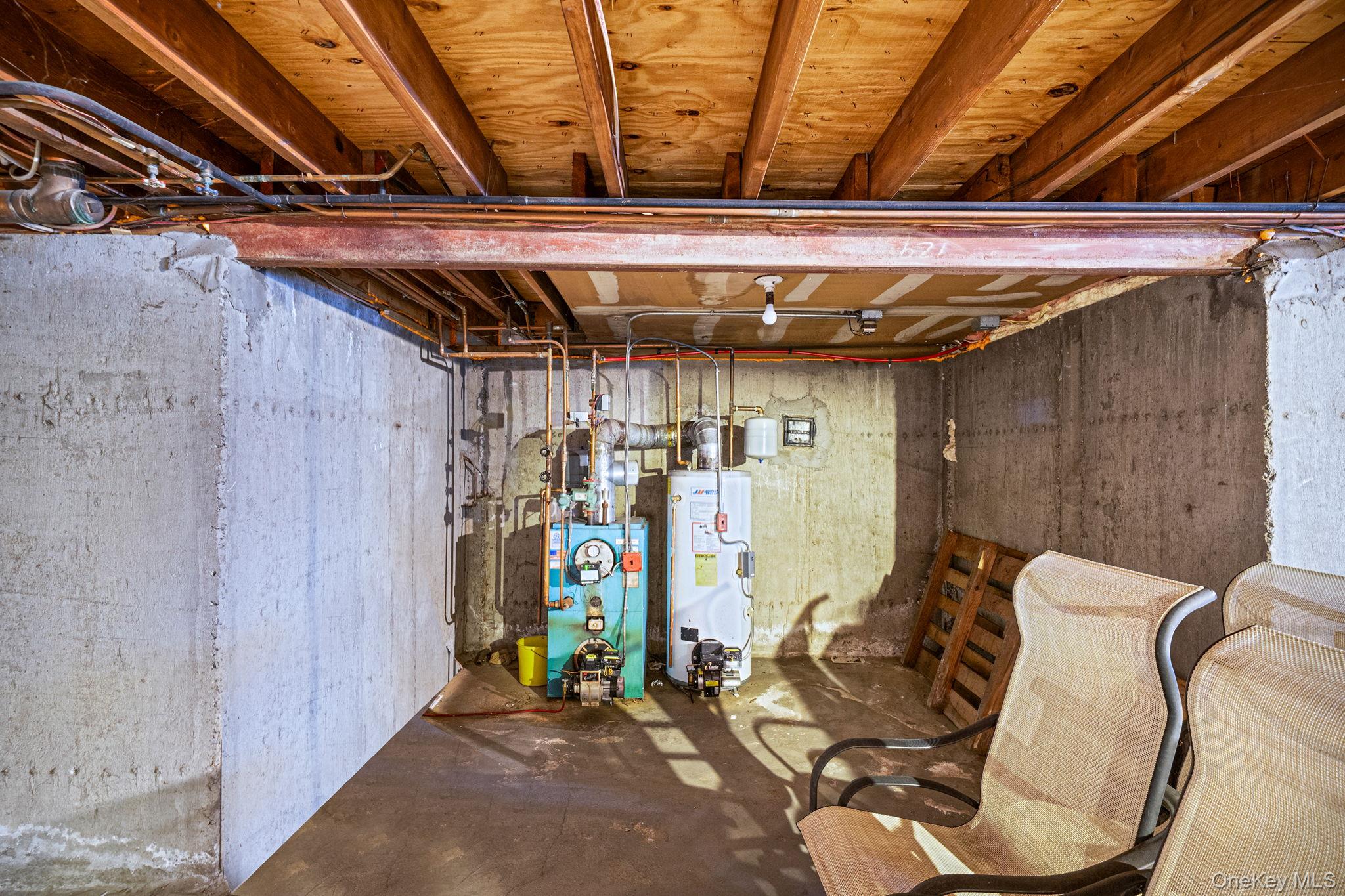 10 Penelope Drive, East Setauket, NY 11733