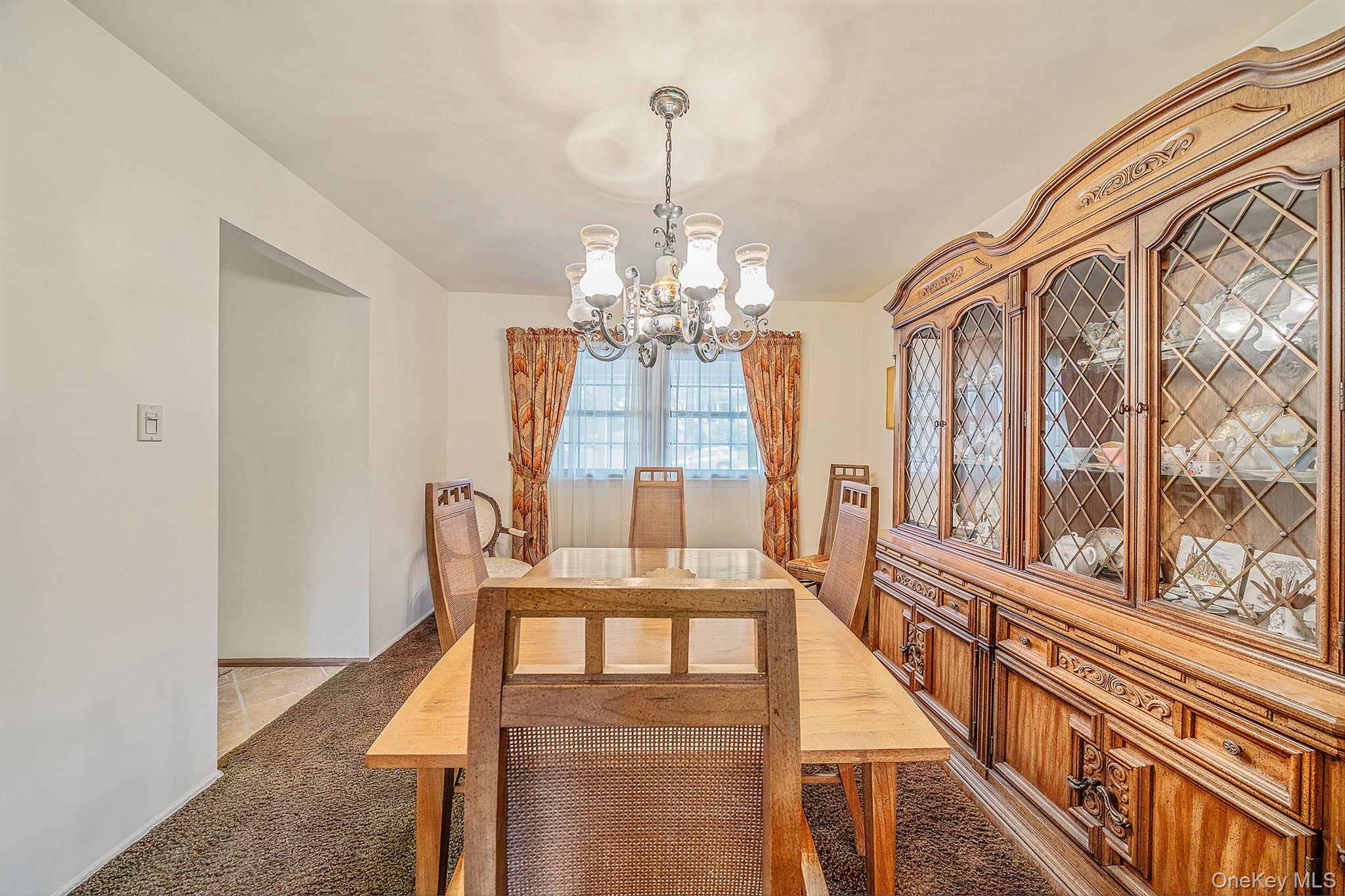 10 Penelope Drive, East Setauket, NY 11733