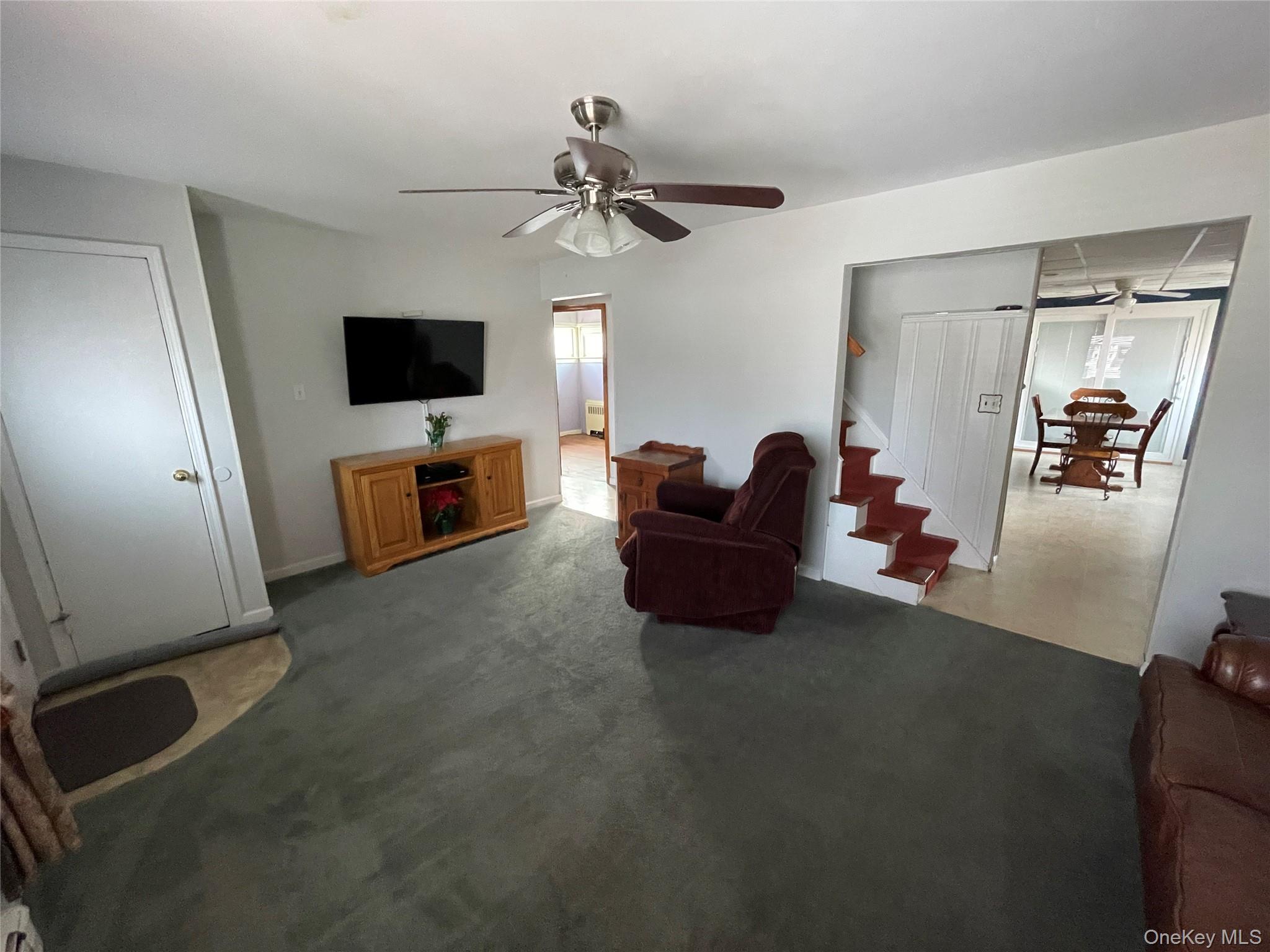 413 37th Street, Lindenhurst, NY 11757