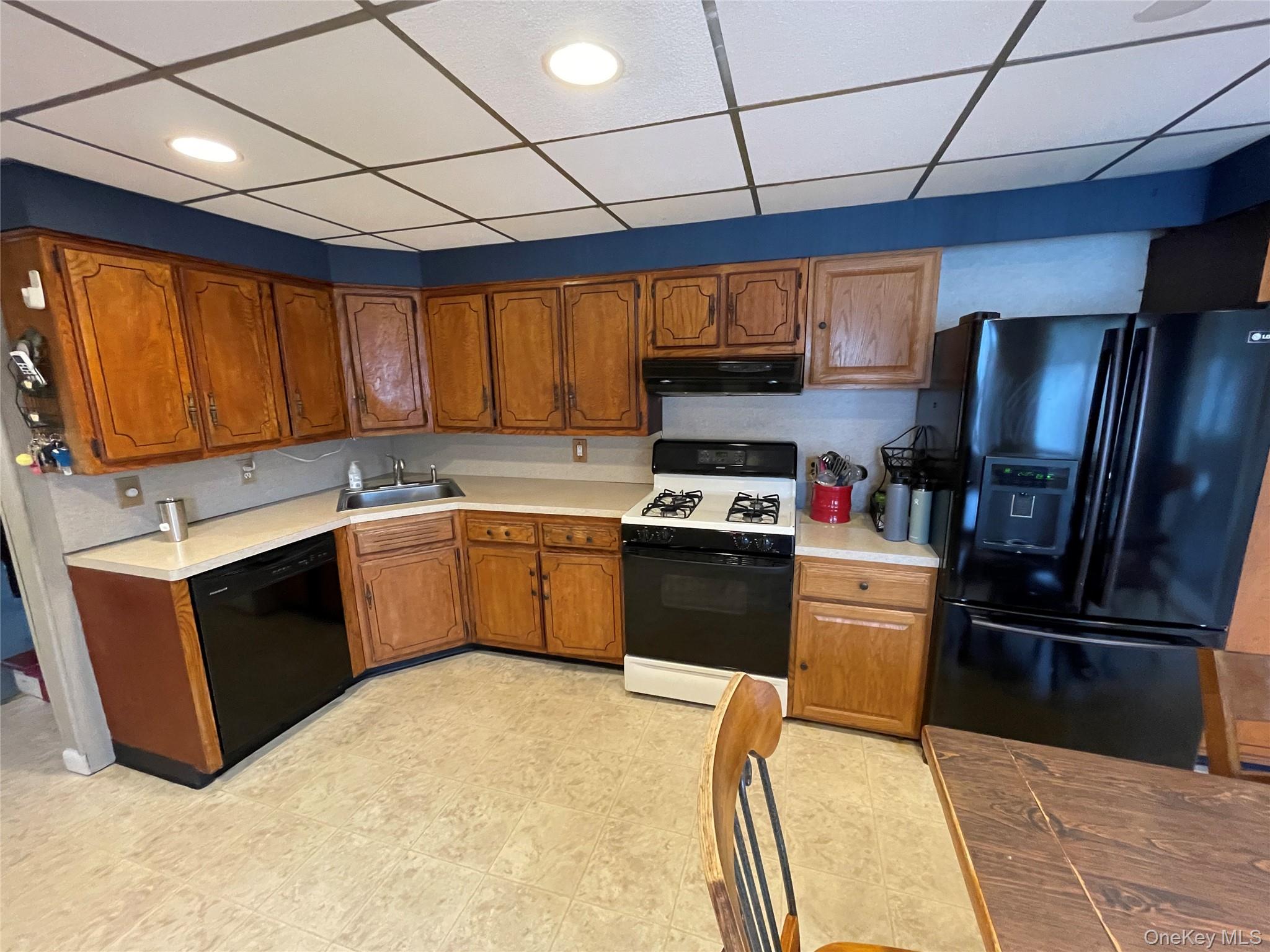 413 37th Street, Lindenhurst, NY 11757